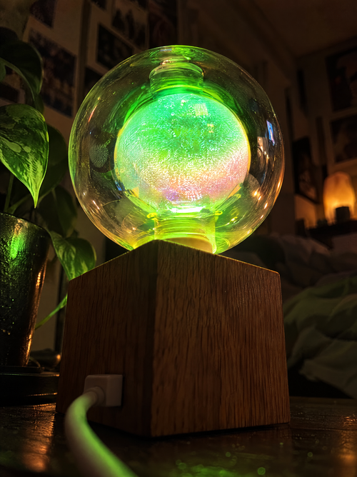 Aurora | Iridescent Glass Globe Lamp